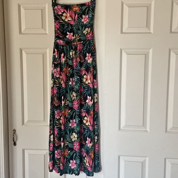 Tropical print beach Bandeau Maxi Dress with pockets - Picture 2 of 5